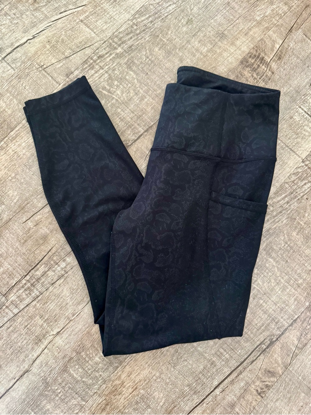Active Life Black Animal‎ Print Leggings Medium Side Pocket Athletic Pants